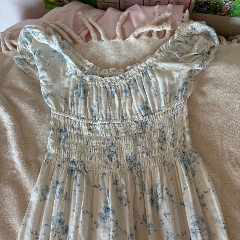 Urban Outfitters Kimchi Blue Suki Floral Smocked Midi Dress - Picture 11 of 12